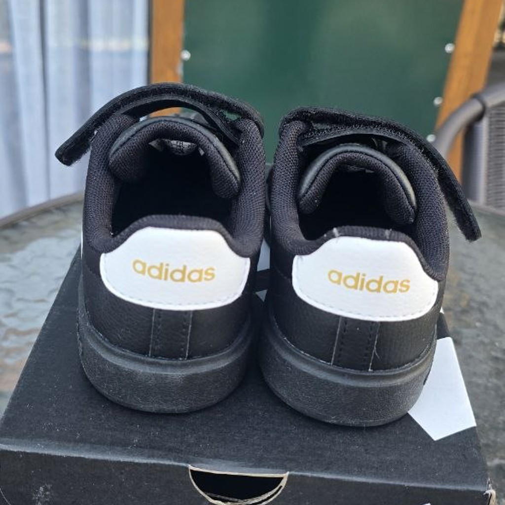 Кроссовки детские adidas