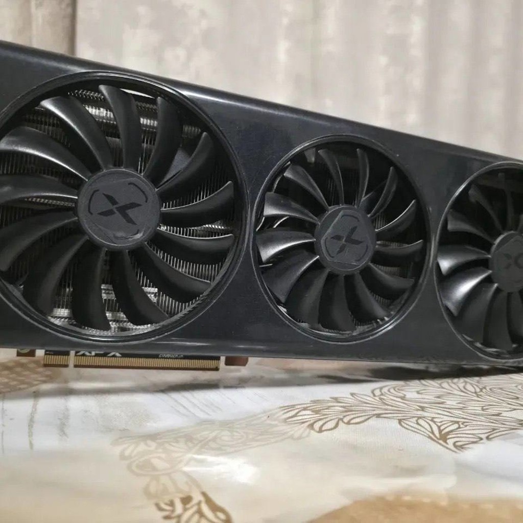 XFX Radeon RX 6900 XT 16GB