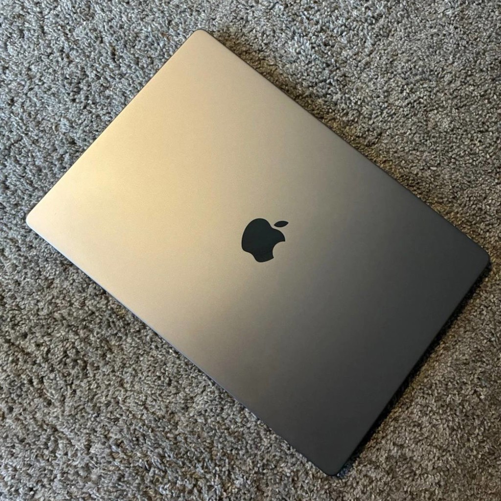 MacBook Pro 16” M1 Pro