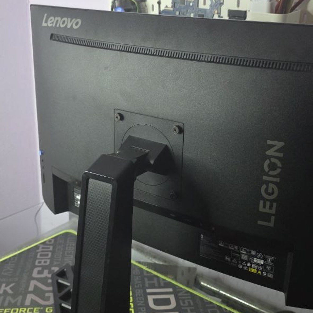 Монитор Lenovo Legion