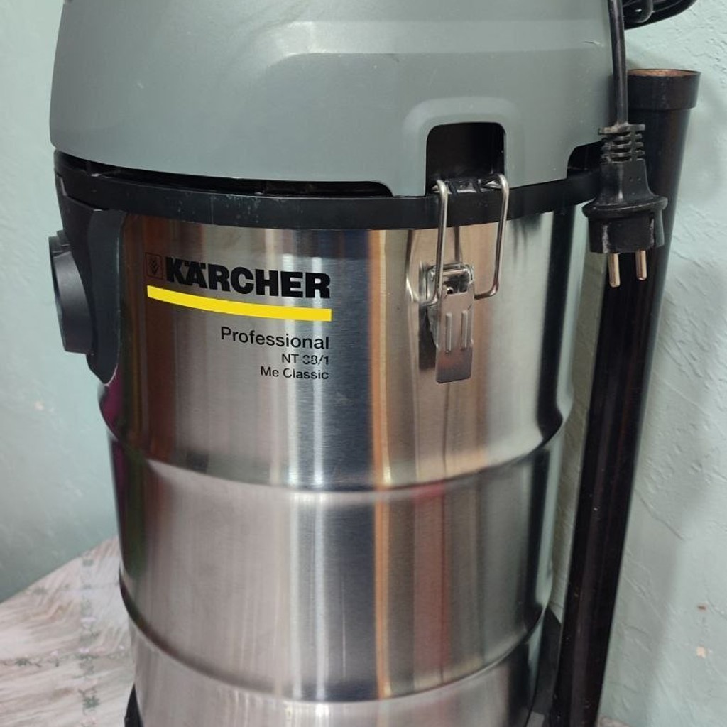 Пылесос Karcher NT 38/1 Me Classic