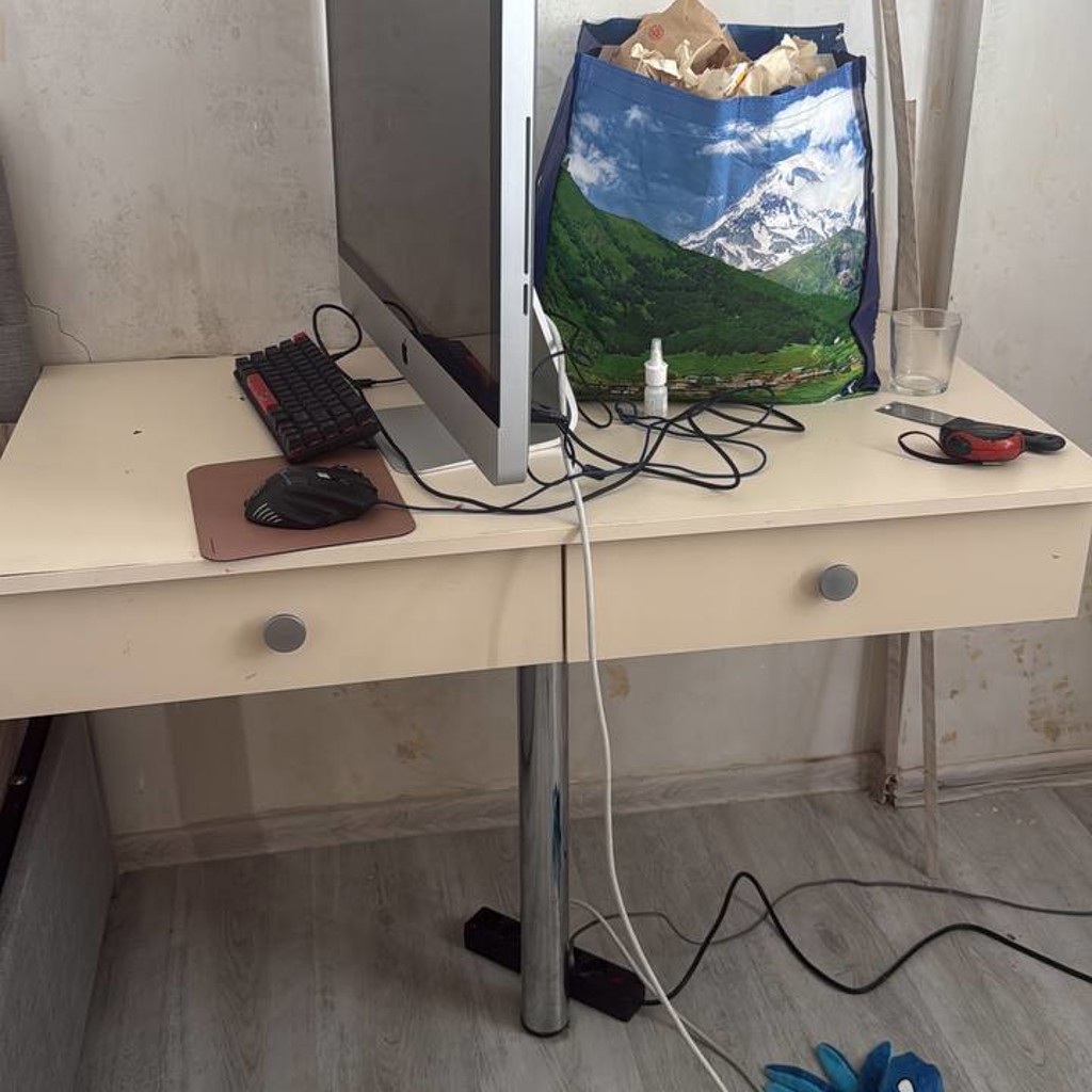 Стол