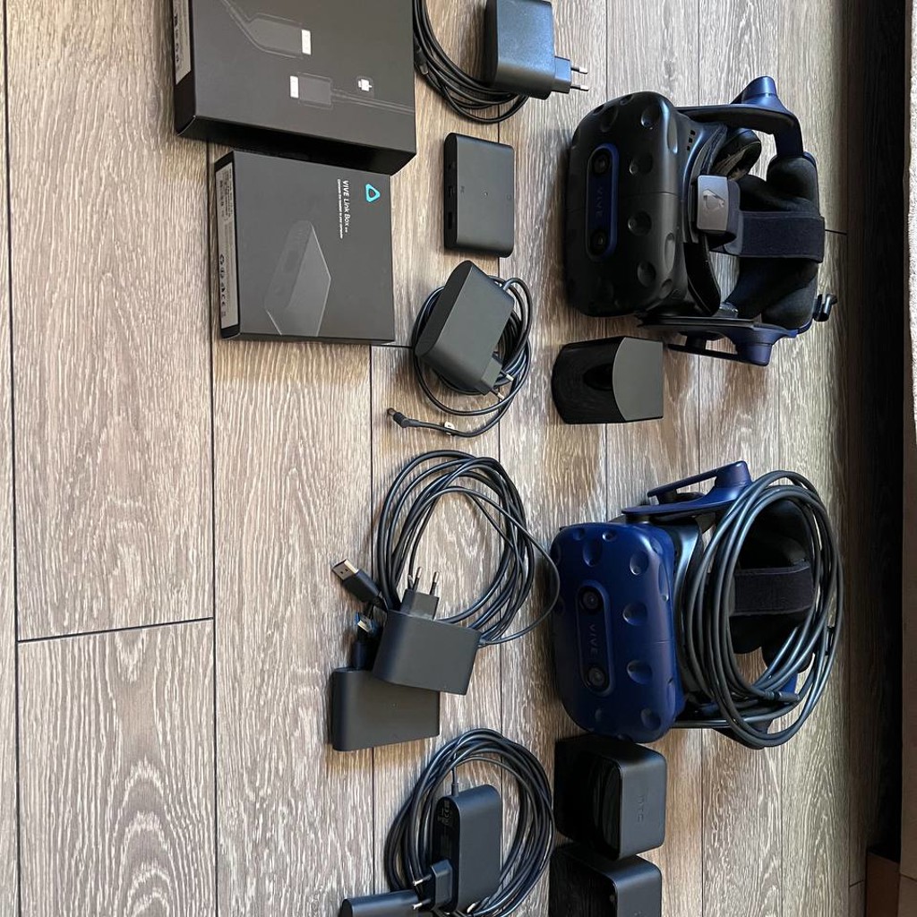 Комплект VR шлемов