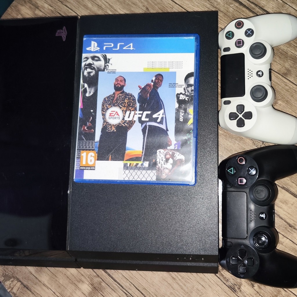 PS4