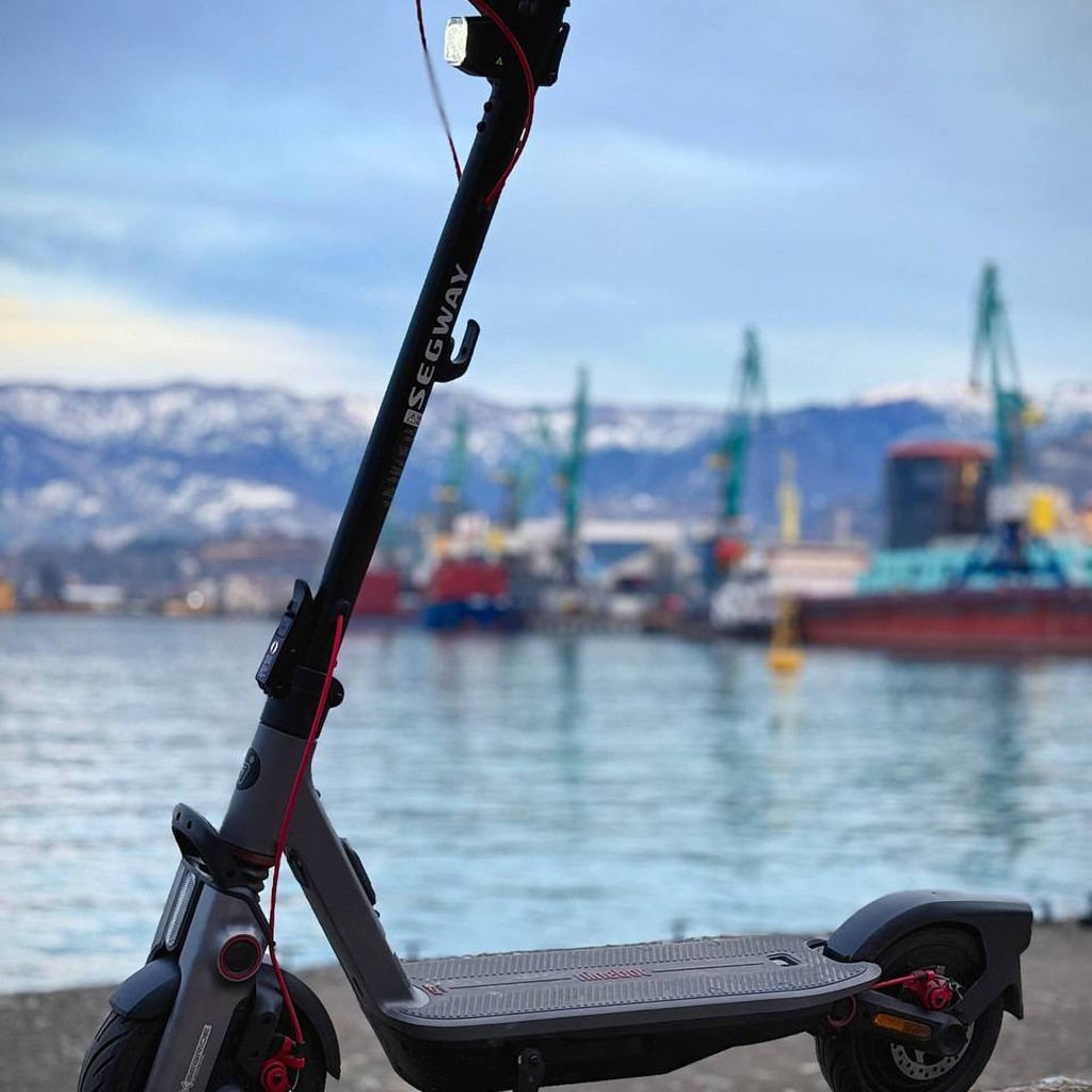 Электросамокат Segway Ninebot F3 Pro