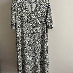 Платье с капюшоном - фото 2