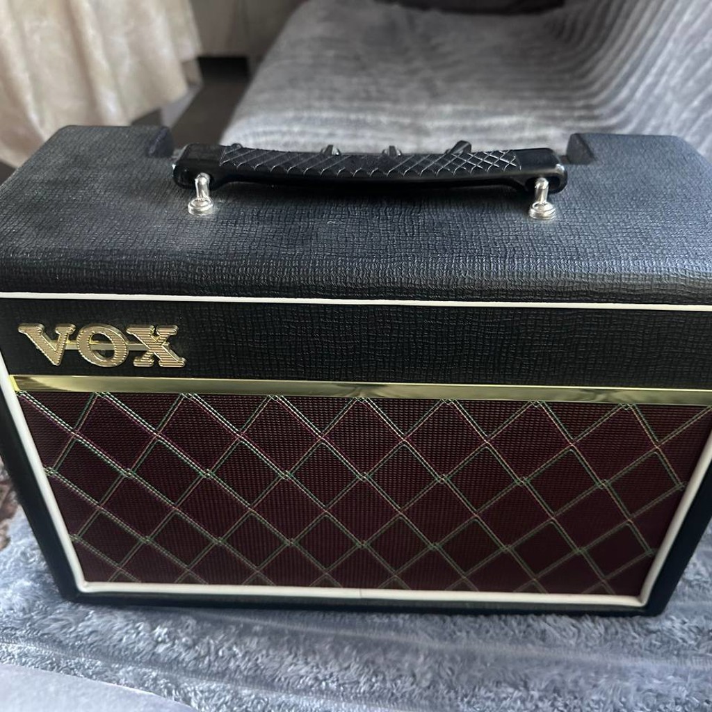 Гитарный комбик Vox Pathfinder 10