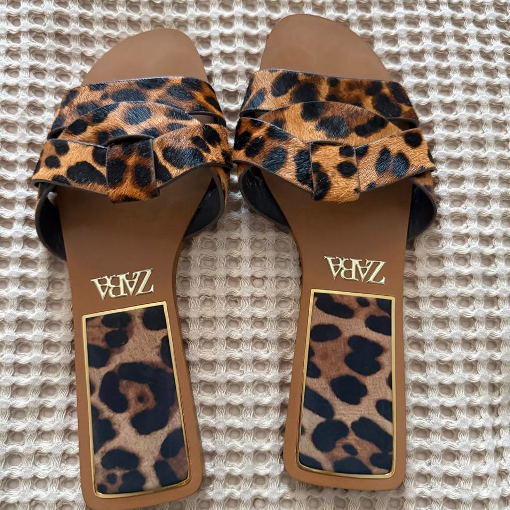Сандали Zara