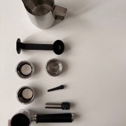 Кофеварка De'Longhi Dedica Style EC685.M - фото 4