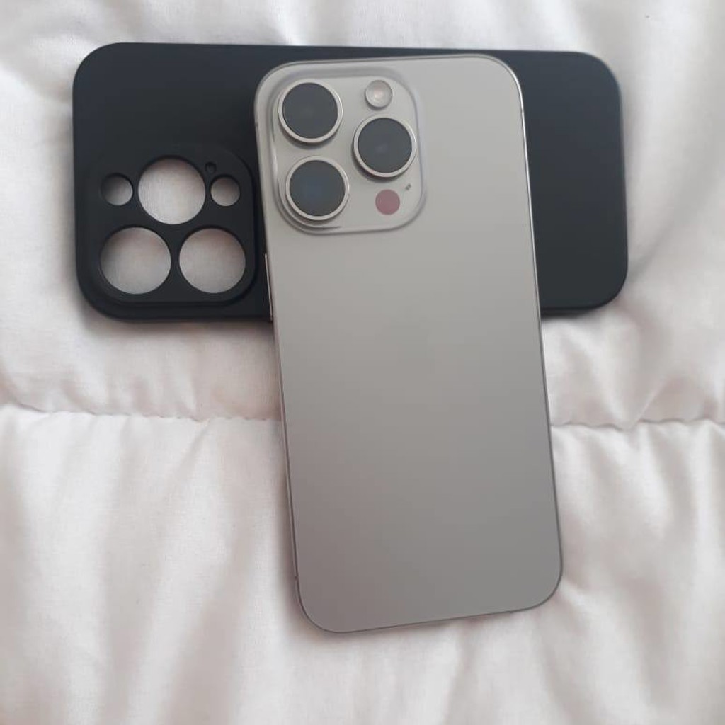 IPhone 15 Pro Titanium