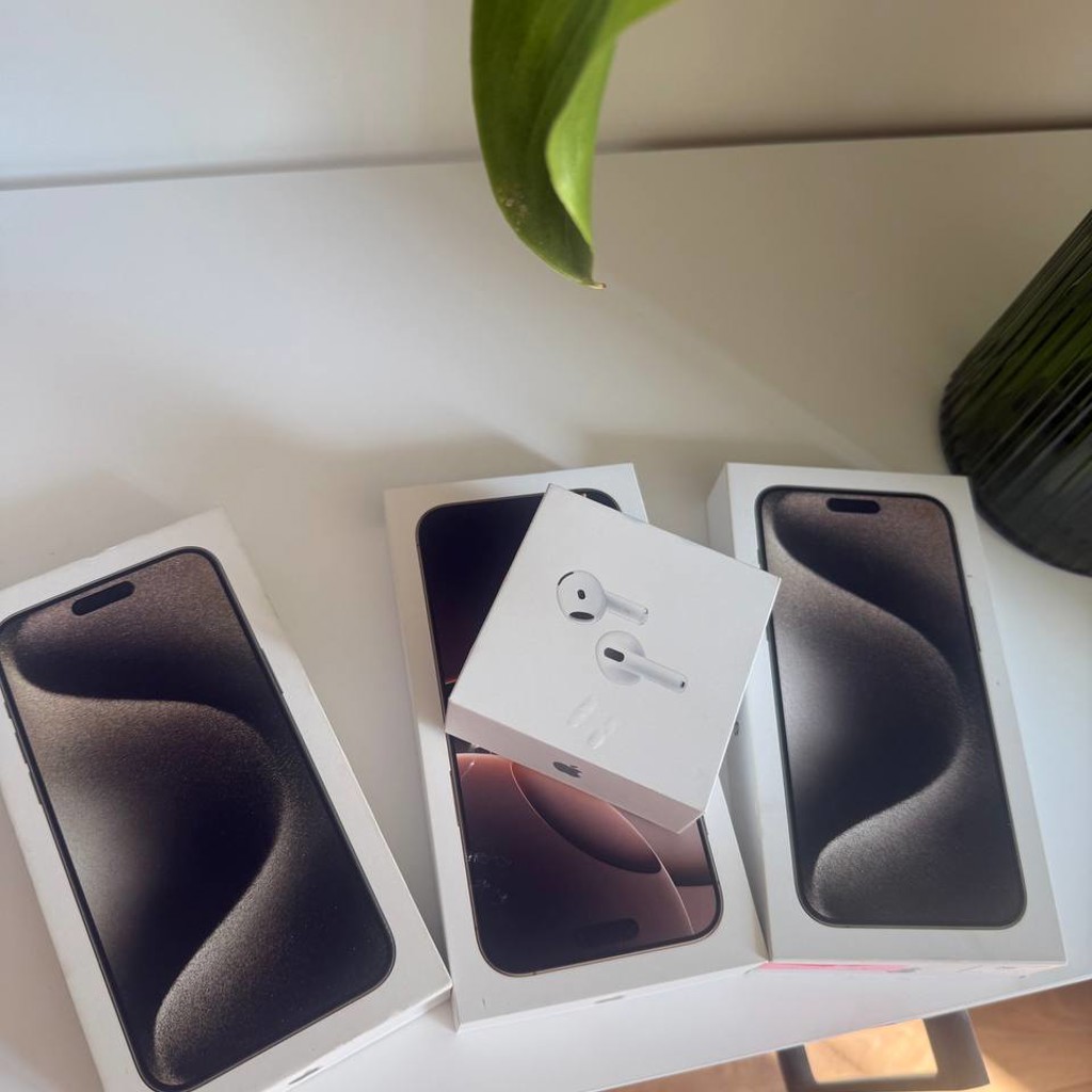 Коробки от iPhone