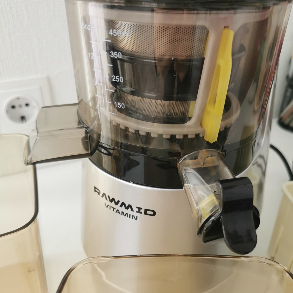 Шнековая соковыжималка Rawmid Vitamin RVJ-02