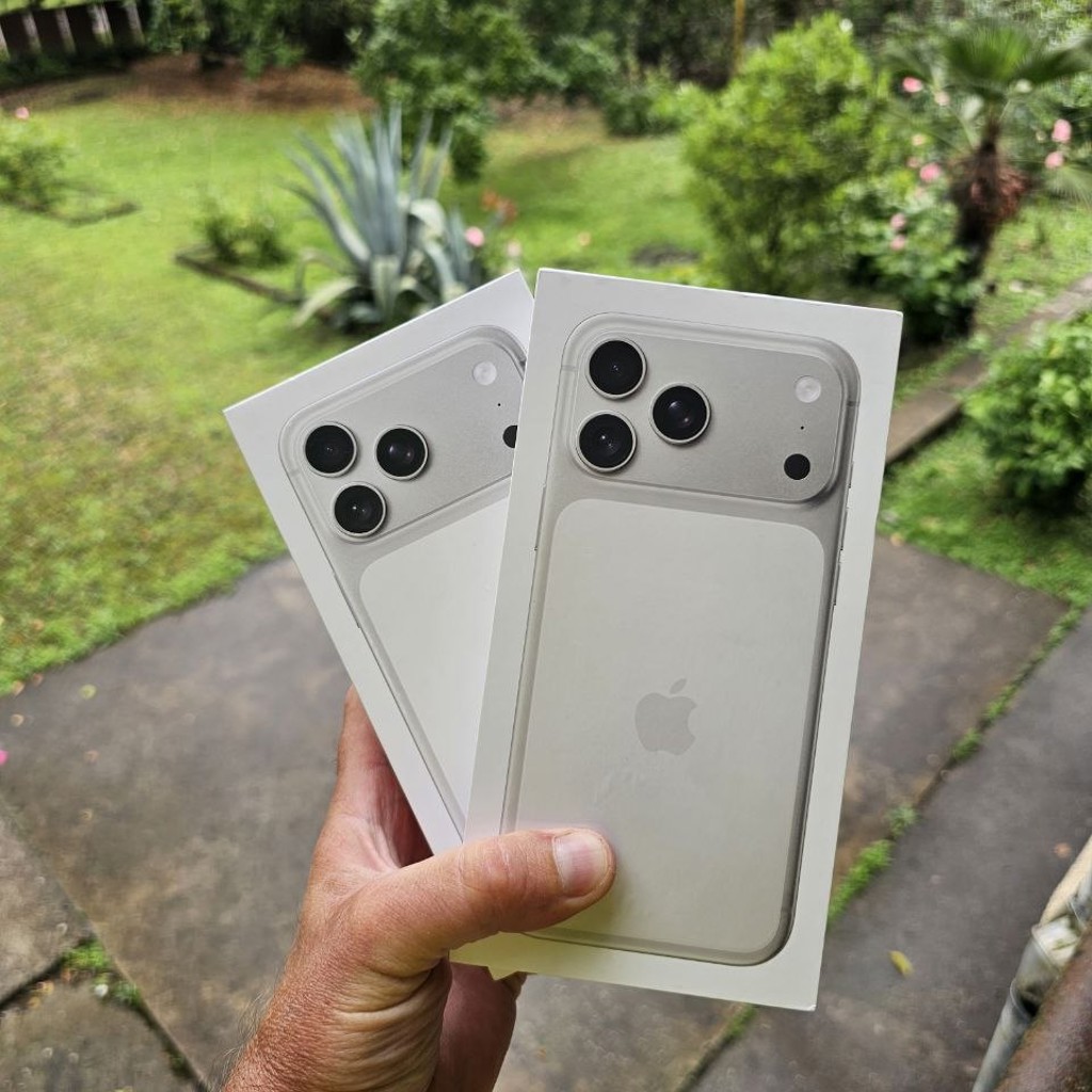 IPhone 17 Pro max 256 esim Silver (открытый)