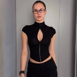 Топ на крючках - фото 3