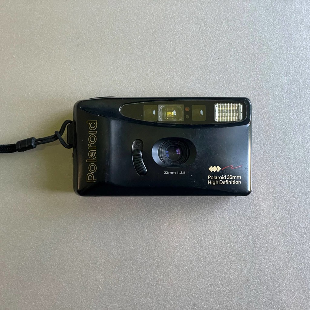 Плёночный фотоаппарат Polaroid