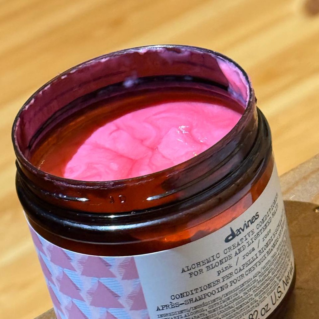 Тонирующий кондиционер DAVINES ALCHEMIC CREATIVE PINK
