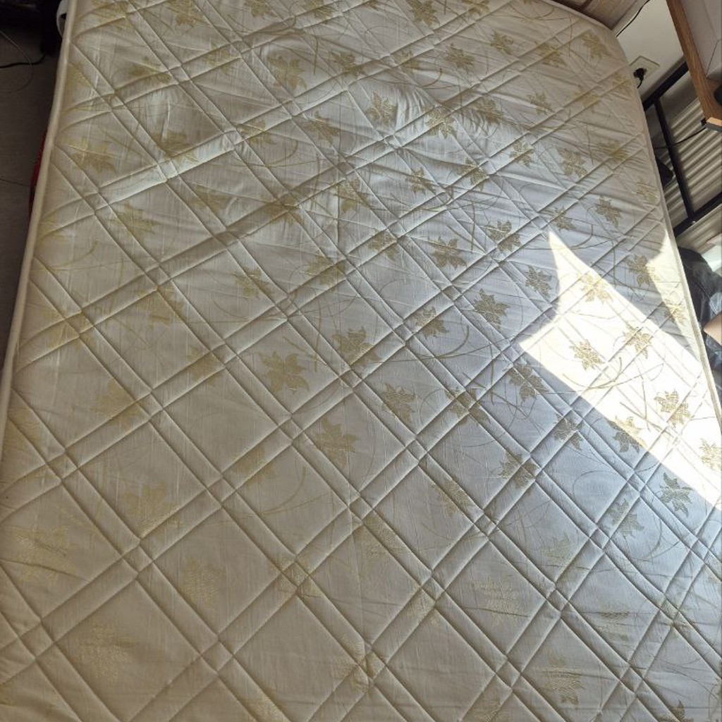 Двуспальный матрас