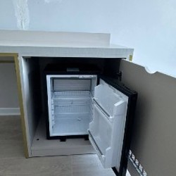 Тумба-стол с мини-холодильником - фото 2