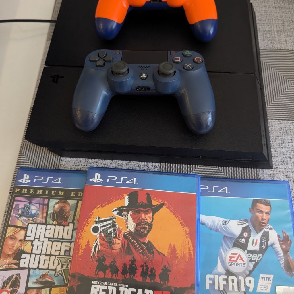 PS4
