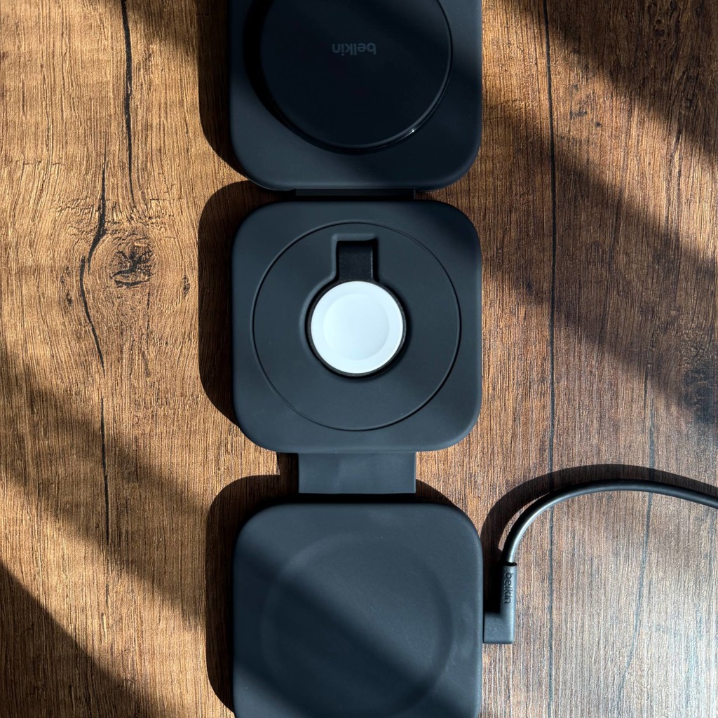 Зарядная станция BoostCharge Pro 3 в 1