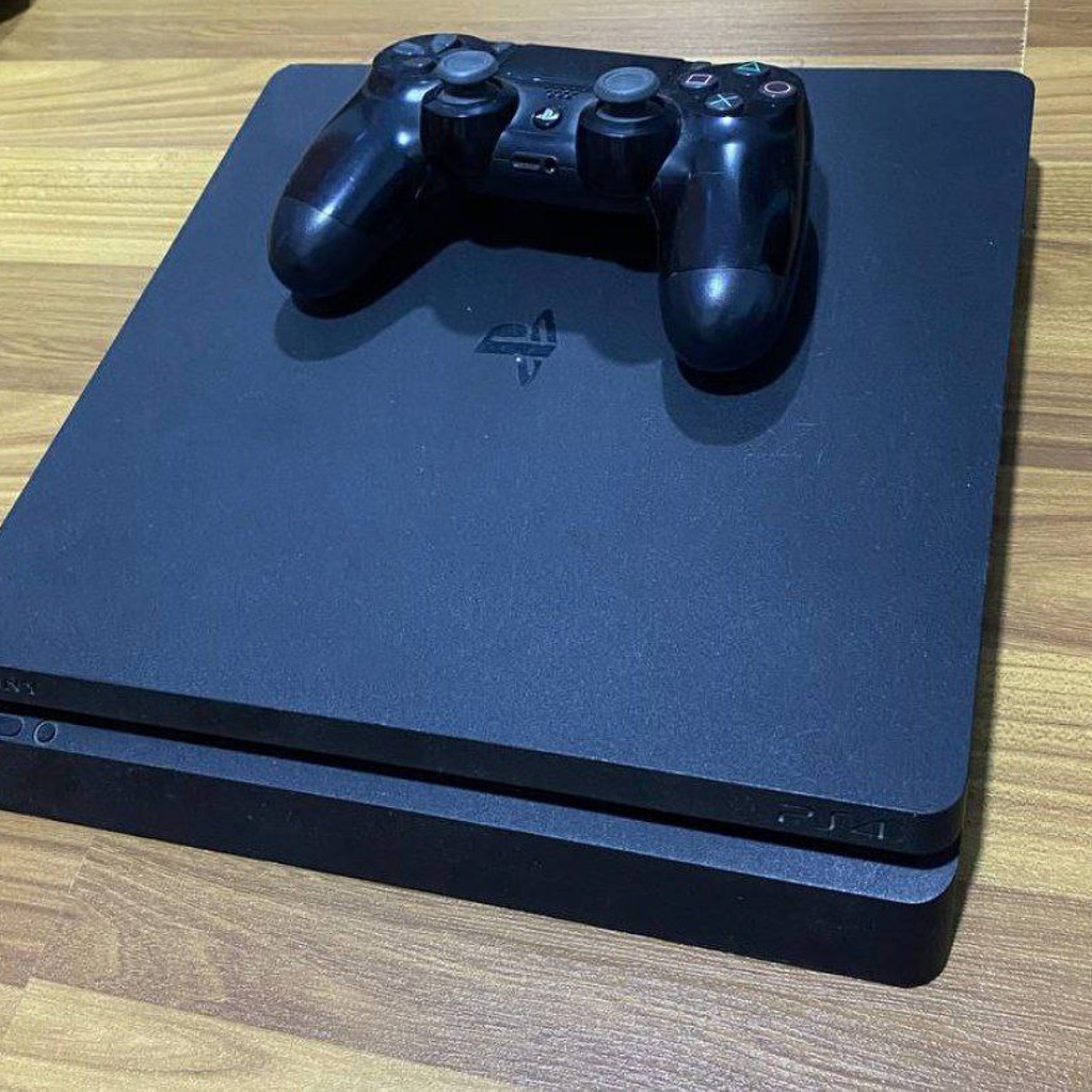 PlayStation 4 Slim 512