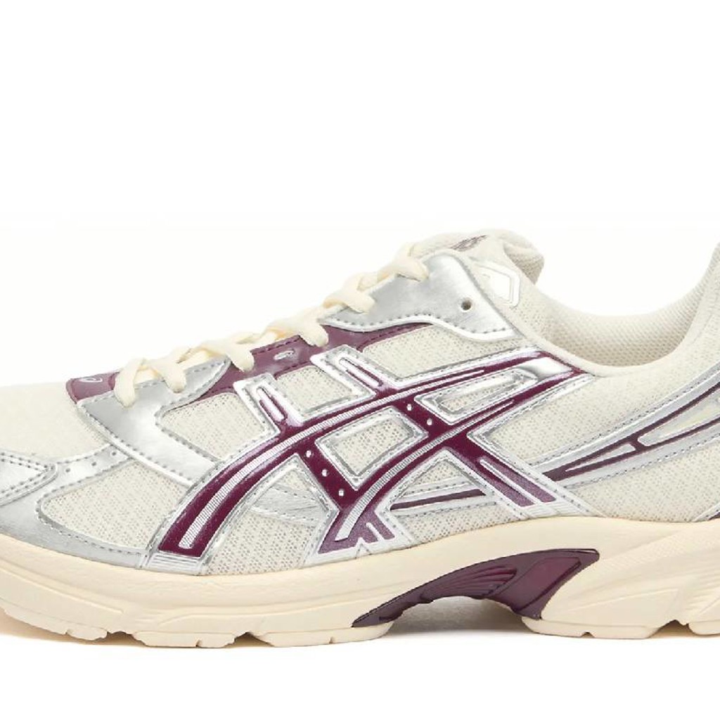 Кроссовки ASICS