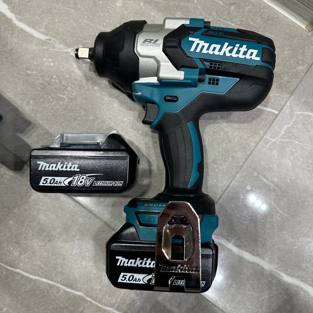 Гайковёрт Makita