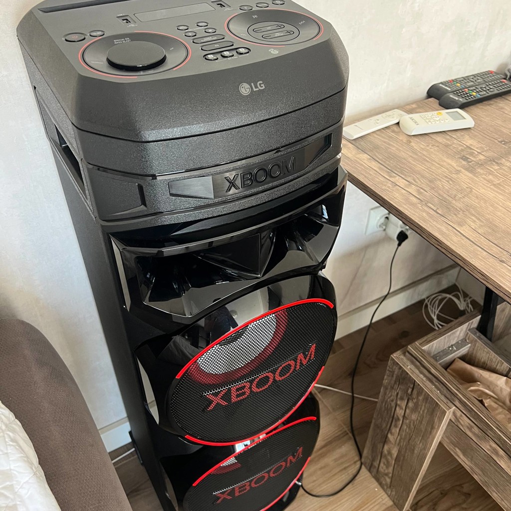 Колонка LG RNC-9 XBOOM