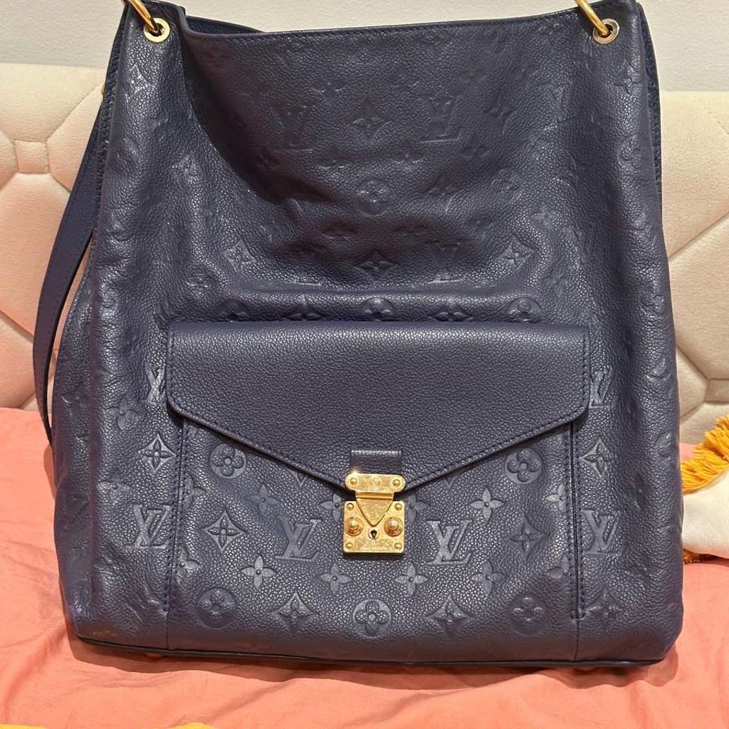 Сумка Louis Vuitton Metis hobo