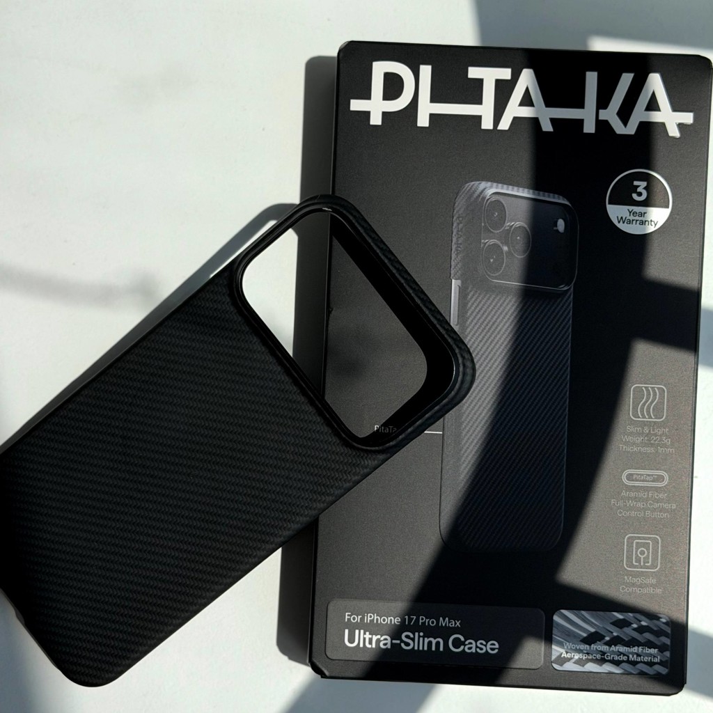 Чехол на iPhone 17 Pro Max