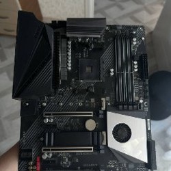 Gigabyte X570 AORUS PRO - фото 2