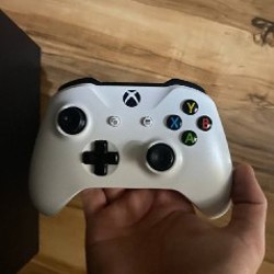 Xbox One S - фото 1