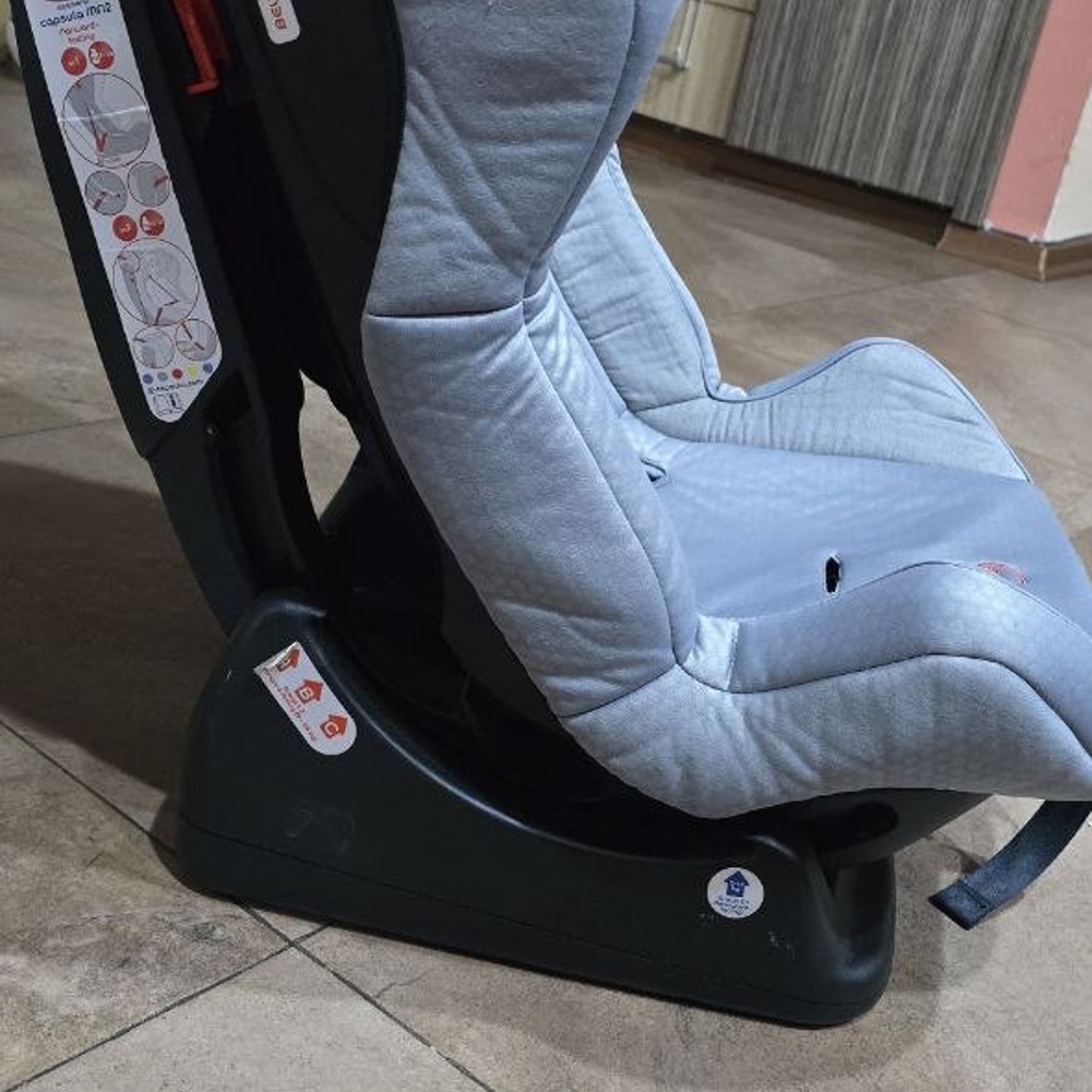 Автокресло Capsula