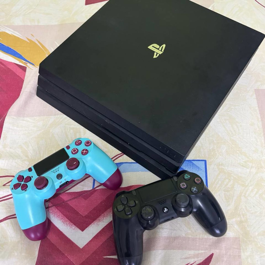 PS4 PRO