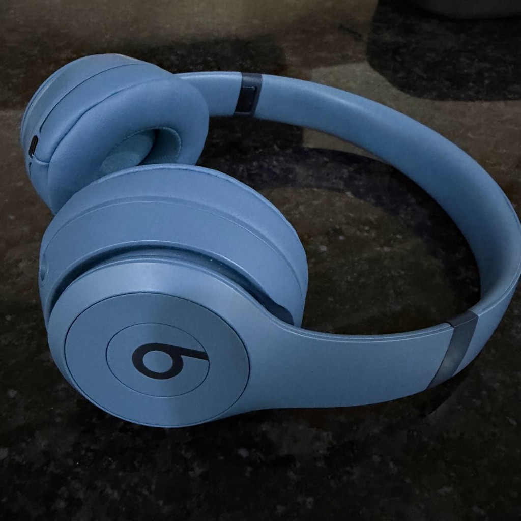 Беспроводные наушники Beats by Dre Solo 4