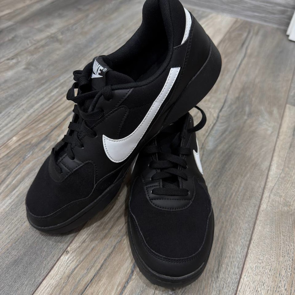 Кроссовки Nike