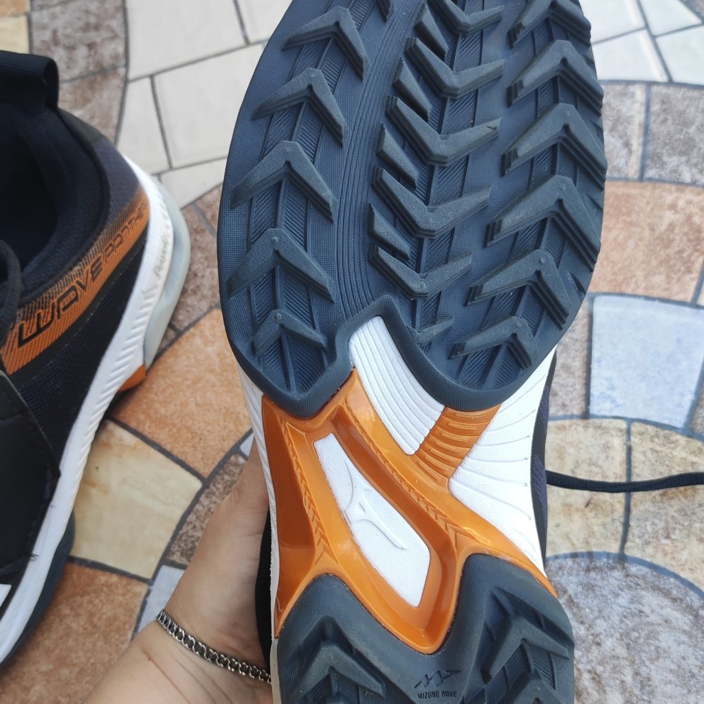 Кроссовки Mizuno Wave Panthera