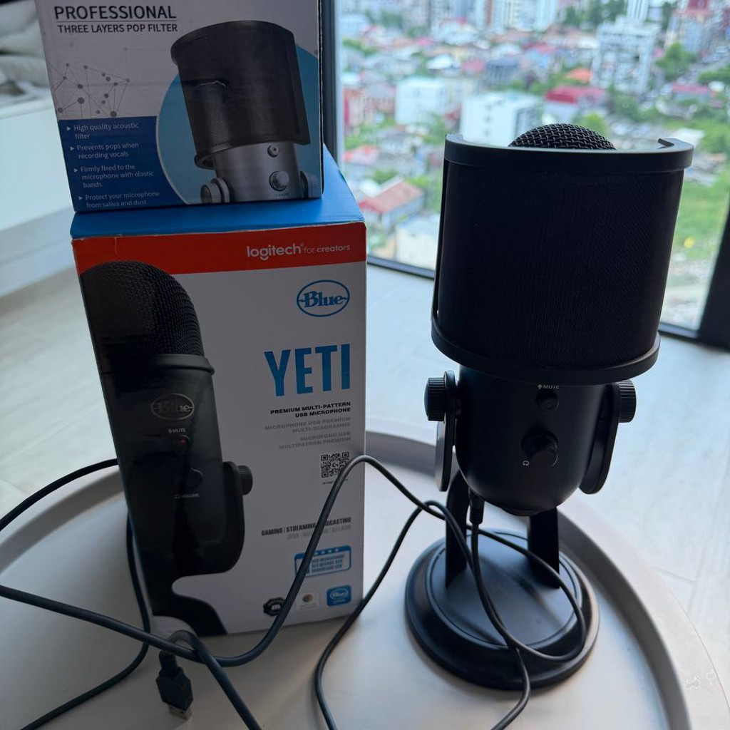 Микрофон Blue Yeti