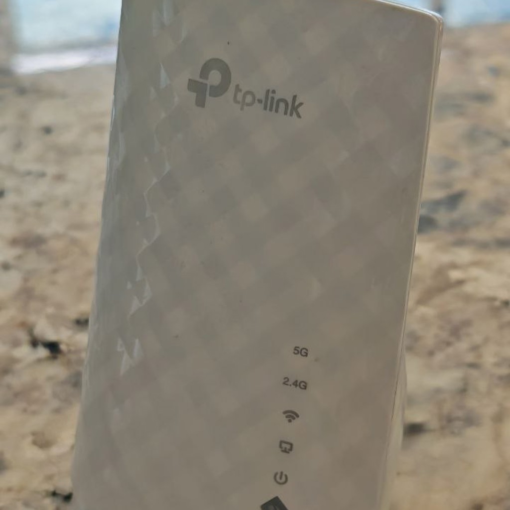 Усилитель Wi-Fi сигнала TP-Link RE200 AC750