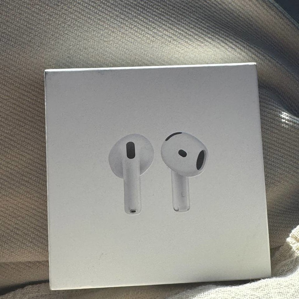 Наушники Apple AirPods 4