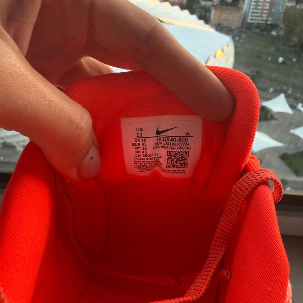 Nike Winflo 11 Prm Hyper Crimson / Safety Orange