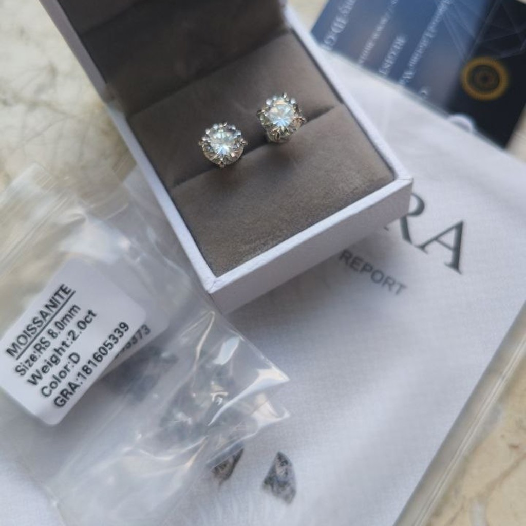 Серебряные серьги с бриллиантами