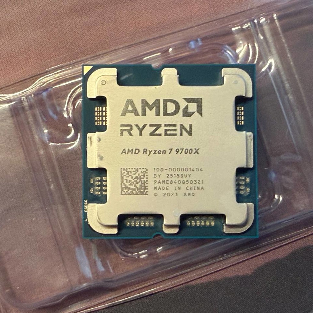 AMD Ryzen 7 9700X
