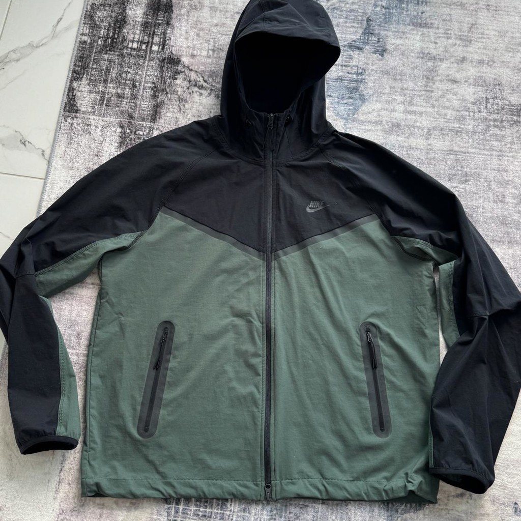 Ветровка Nike Tech Woven Jacket