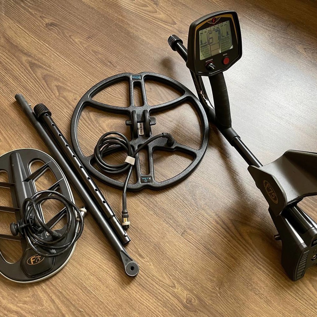 Металлоискатель Fisher F75 Black Edition
