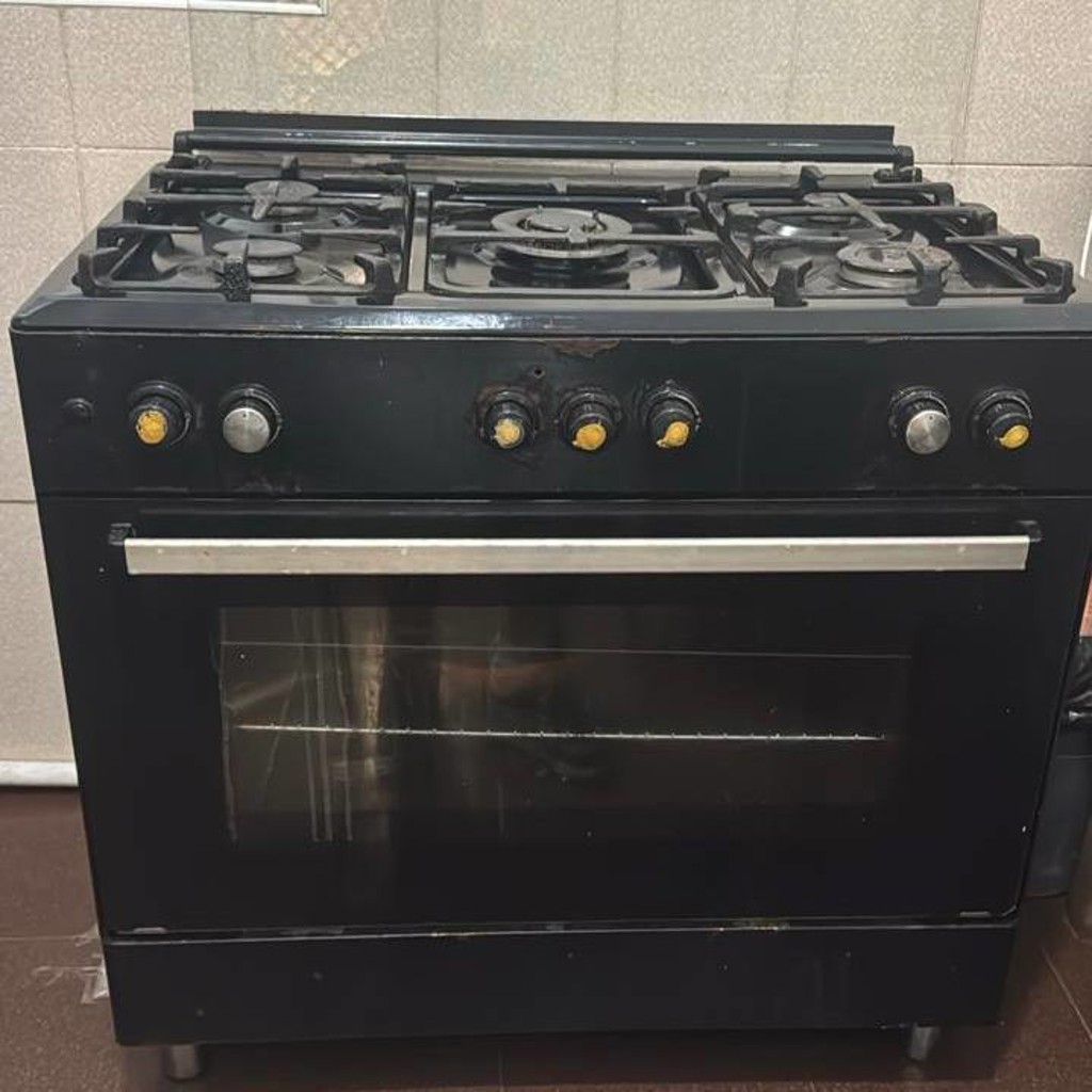 Газовая плита с духовкой