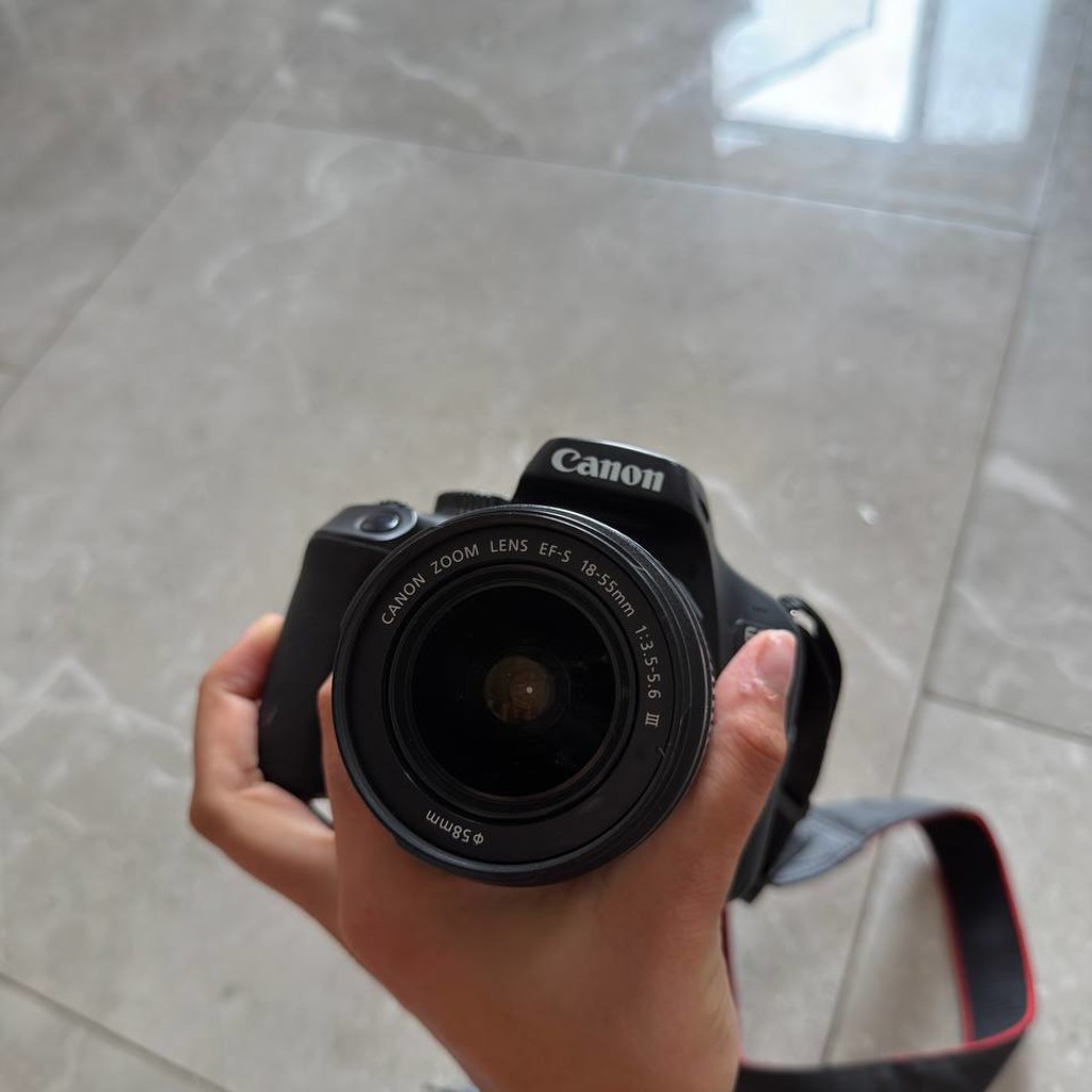 Canon EOS 4000D