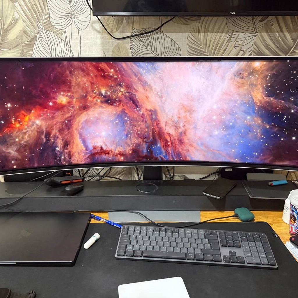 Samsung Odyssey OLED G9