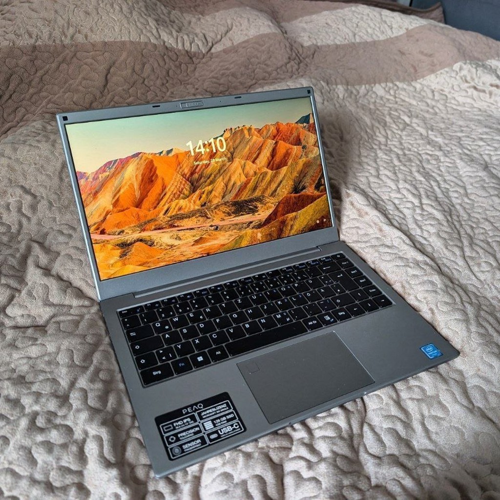 Ноутбук PEAQ C140