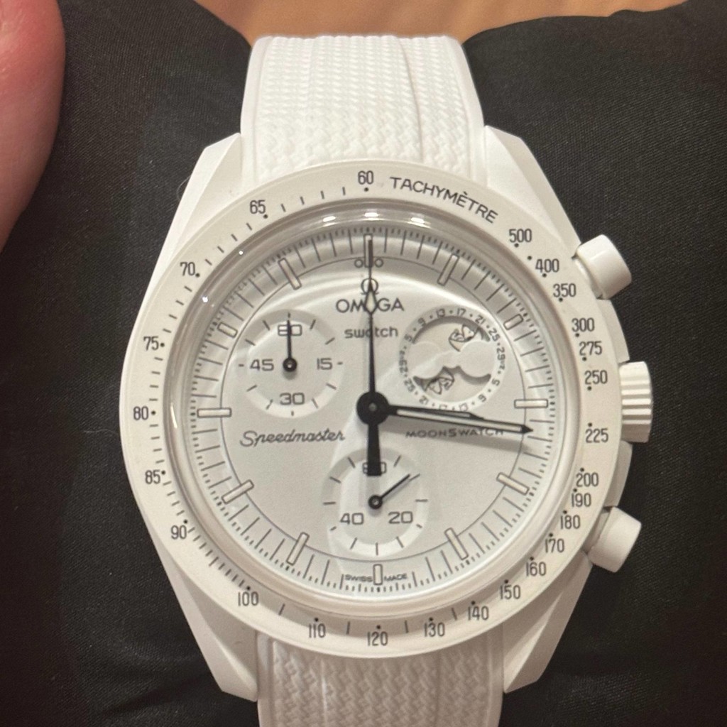 MoonSwatch Mission to Moonphase